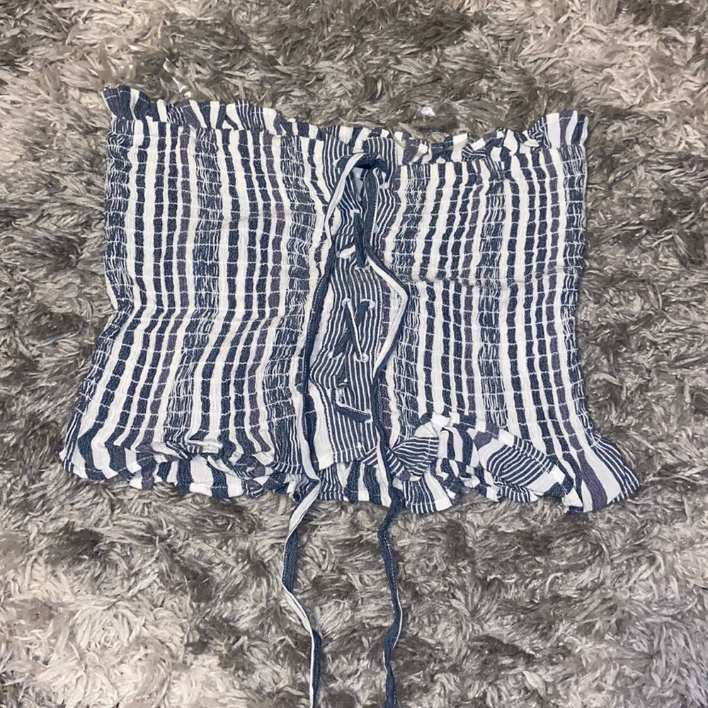 American eagle front lace up tube top
